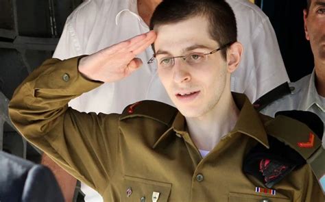 Filistinli hekim, Gilad Shalit ve yaşam